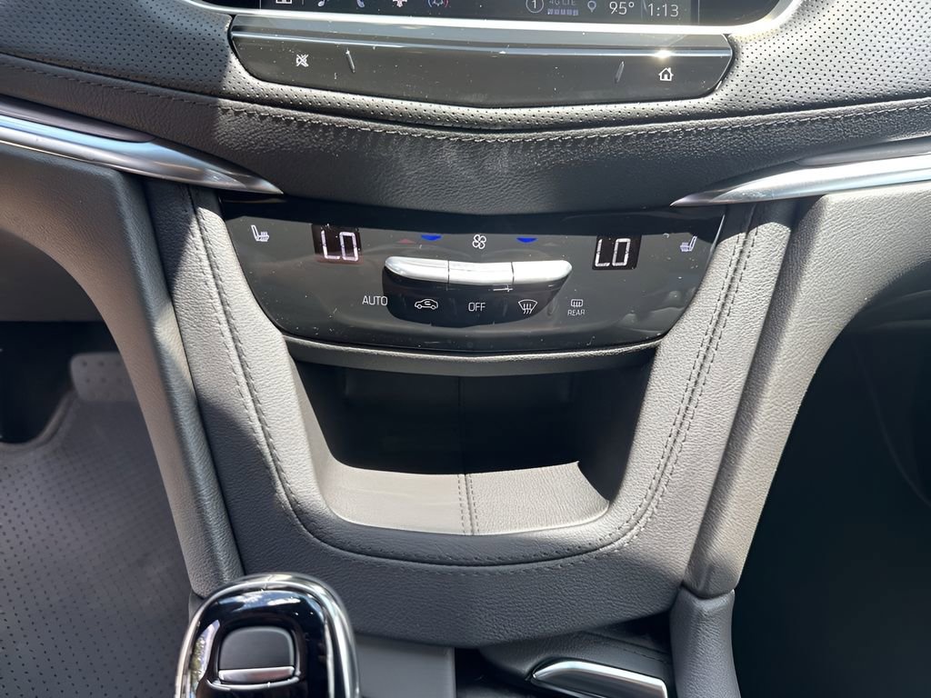 2025 Cadillac XT5 Luxury photo 35