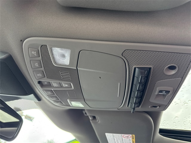 2021 Ford F-350 photo 25