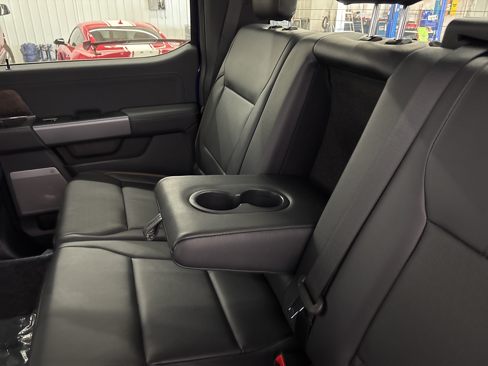 2026 Ford F-350 Lariat photo 25