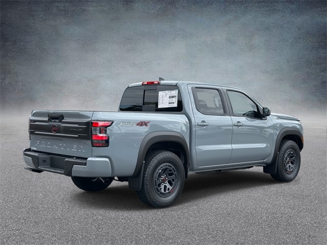 2025 Nissan Frontier PRO-4X photo 2