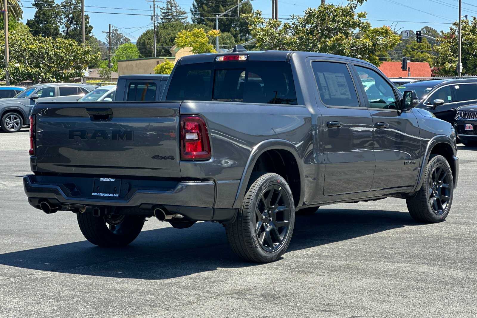 2025 Ram 1500 Laramie photo 4