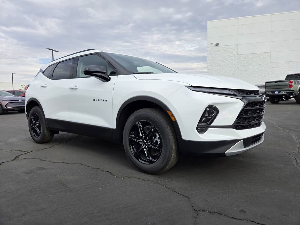 2025 Chevrolet Blazer 2LT's photo