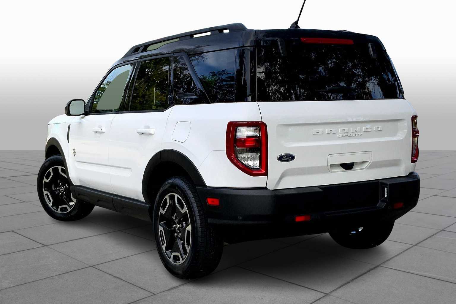 2024 Ford Bronco Sport Outer Banks photo 10