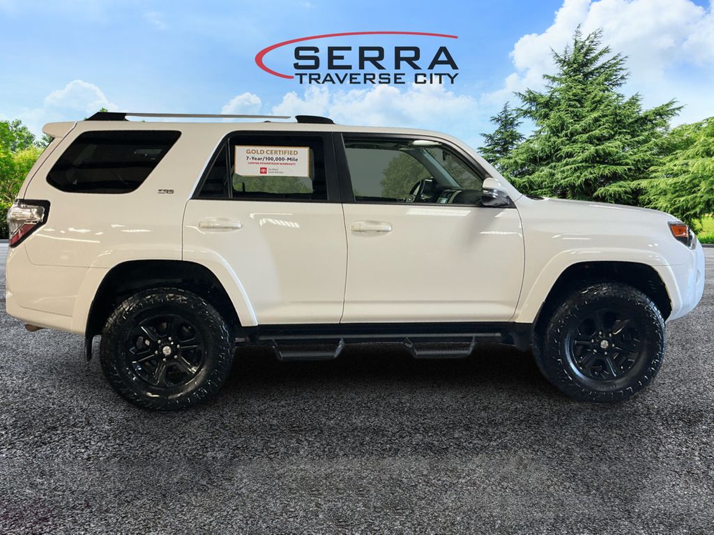 2021 Toyota 4Runner SR5 Premium photo 4