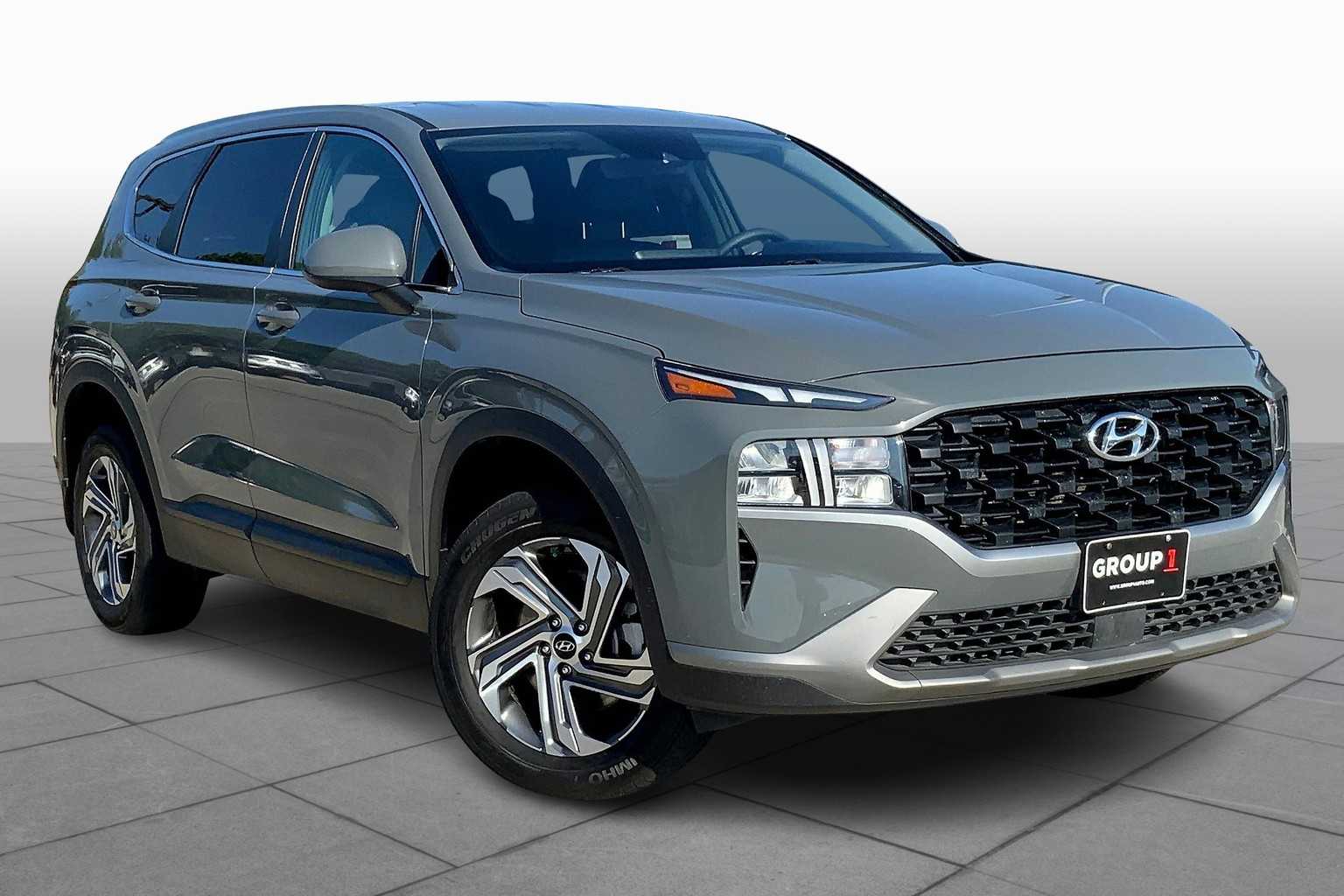 2023 Hyundai Santa Fe SE photo 2