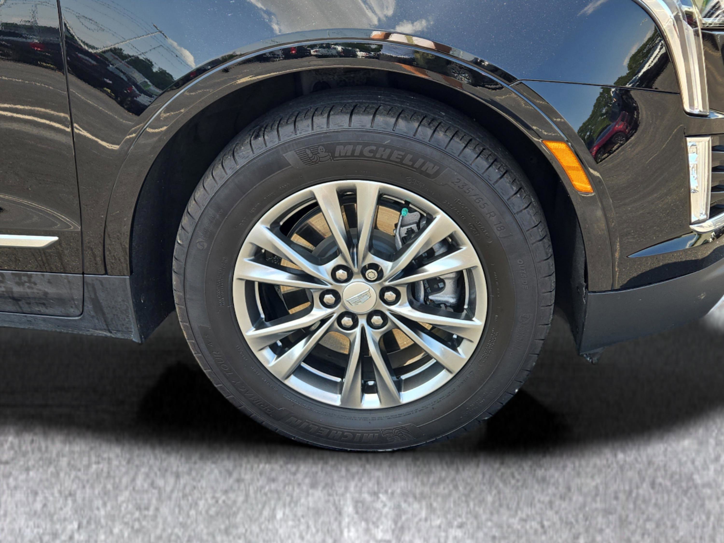 2021 Cadillac XT5 Premium Luxury photo 3