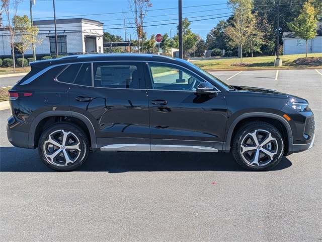 2026 Volkswagen Tiguan SE photo 3