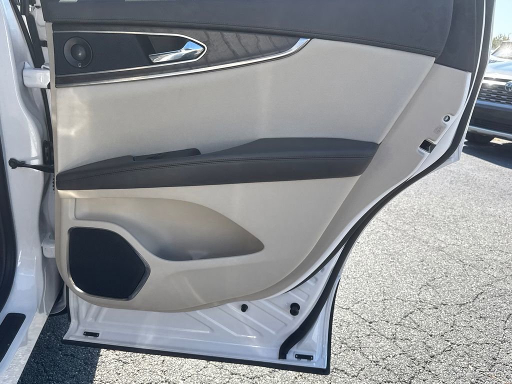 2019 Lincoln Nautilus Reserve photo 15