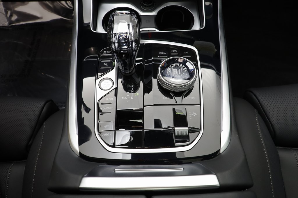 2026 Bmw X7 ALPINA XB7 photo 11