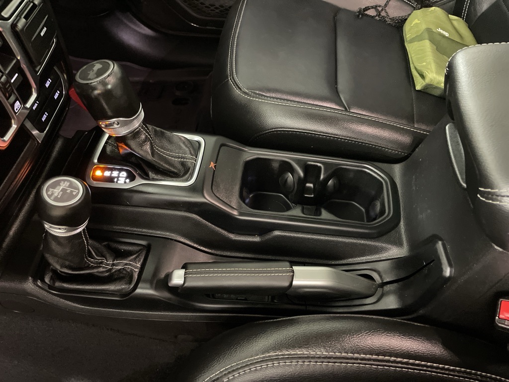 2022 Jeep Wrangler Unlimited Sahara 4xe photo 40