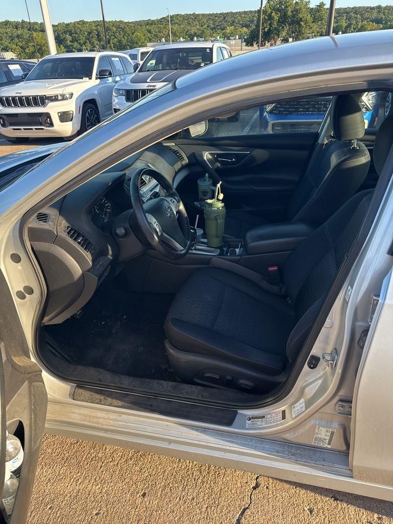 2018 Nissan Altima 2.5 SV photo 7