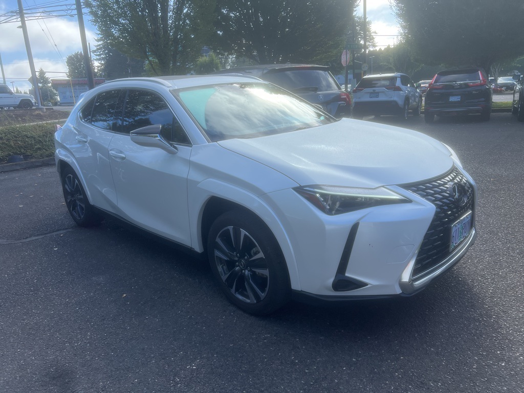 2023 Lexus UX 250h Premium photo 2