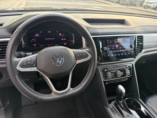 2022 Volkswagen Atlas Cross Sport SE Technology photo 2