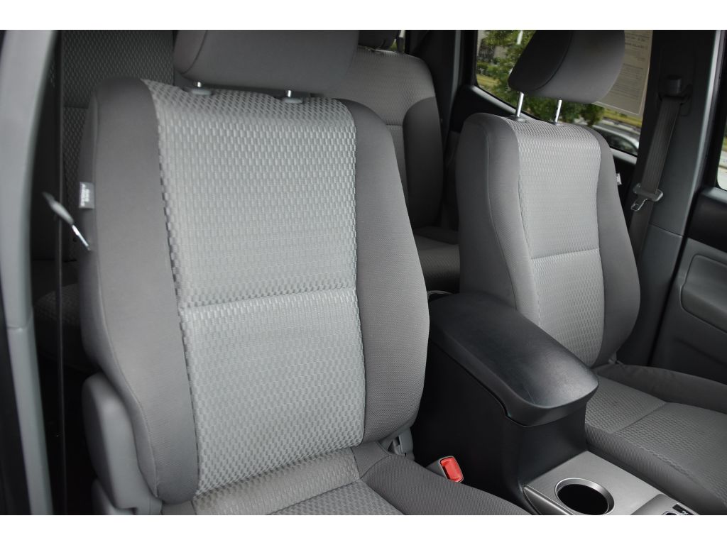 2013 Toyota Tacoma Base V6 4x4 photo 24