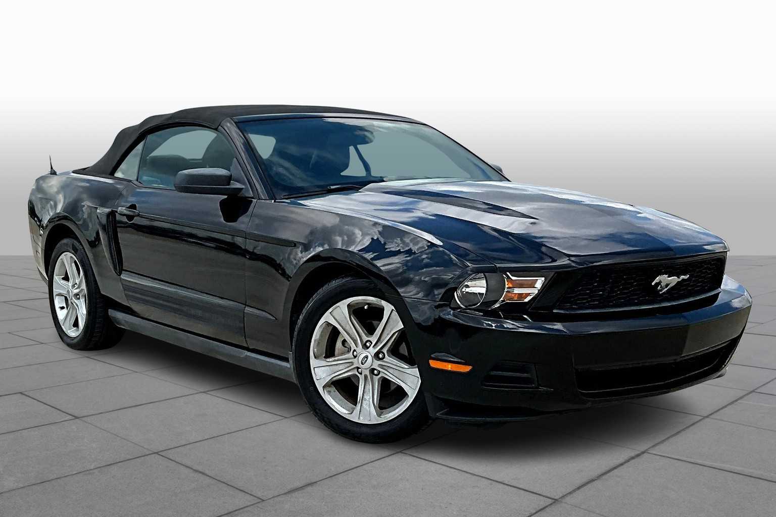 2010 Ford Mustang V6 Convertible photo 2