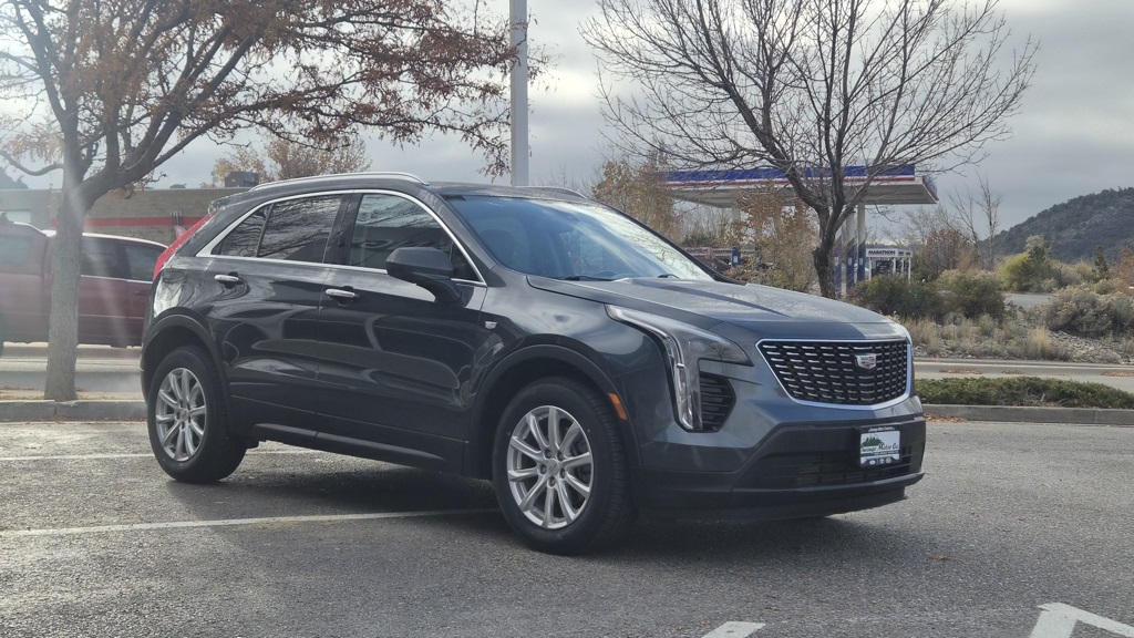 2019 Cadillac XT4 Luxury photo 3