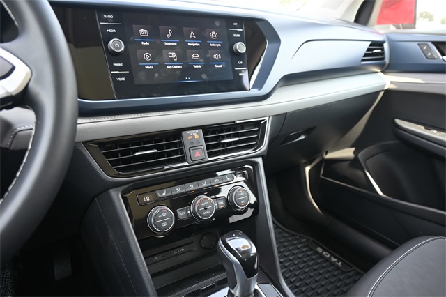 2024 Volkswagen Taos SE photo 15