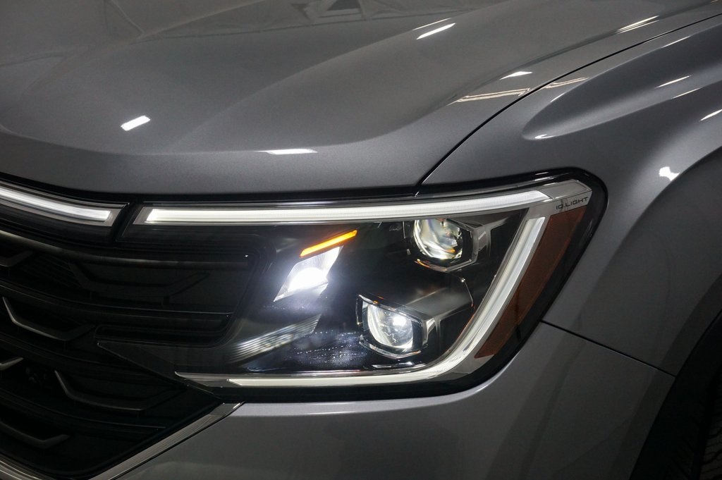 2025 Volkswagen Atlas SEL Premium R-Line photo 35