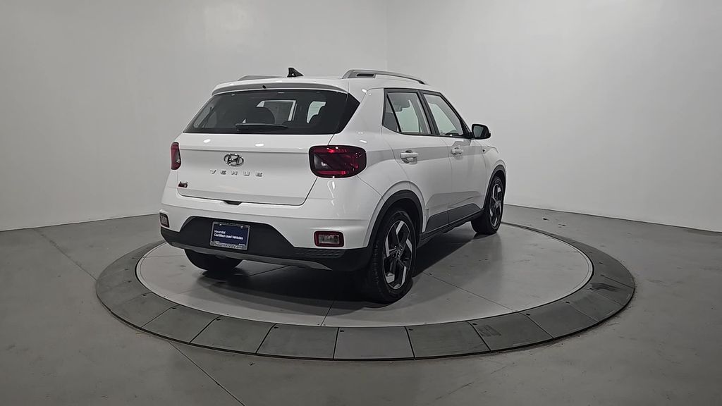 2021 Hyundai Venue SEL Denim photo 3