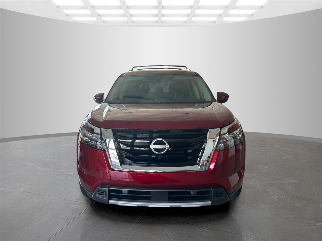 2025 Nissan Pathfinder SL photo 2