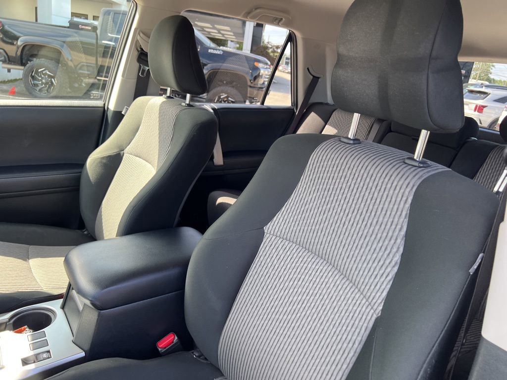 2022 Toyota 4Runner SR5 photo 10