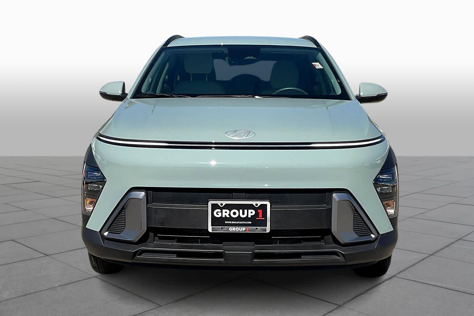 2025 Hyundai Kona SEL photo 3