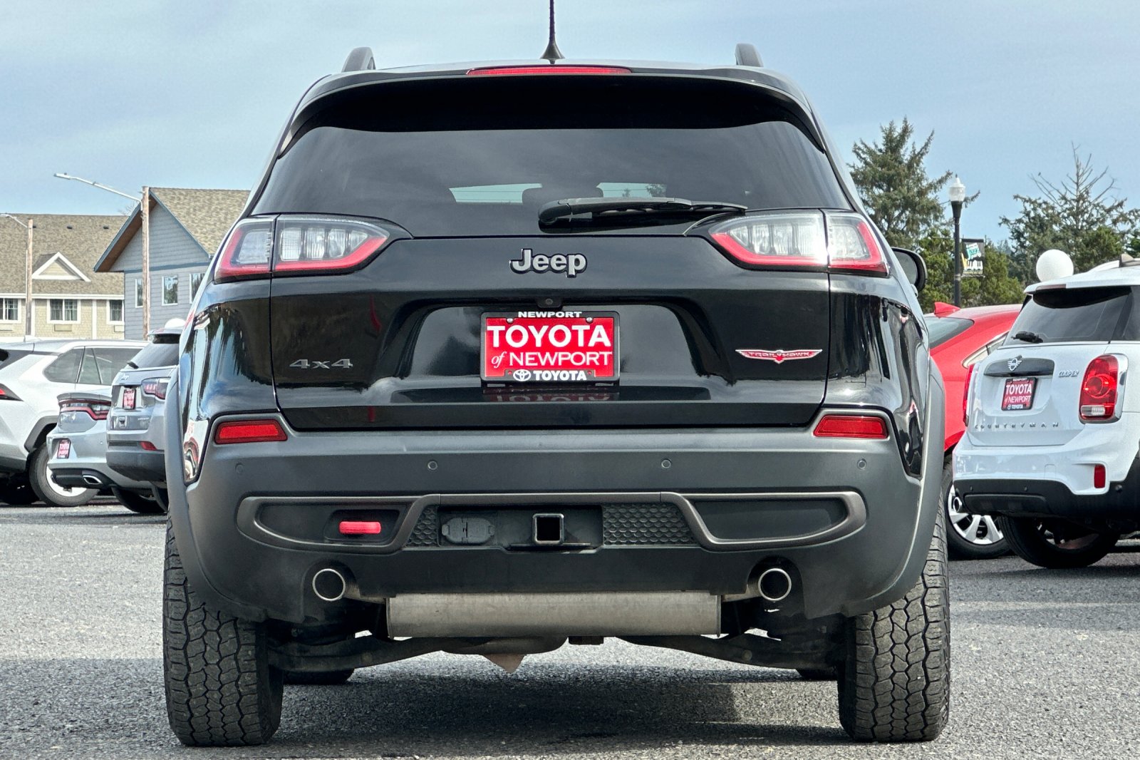 2019 Jeep Cherokee Trailhawk photo 2