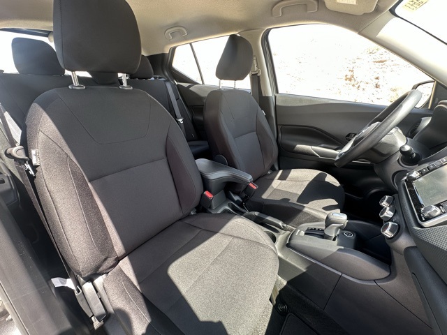 2025 Nissan Kicks Play S photo 27