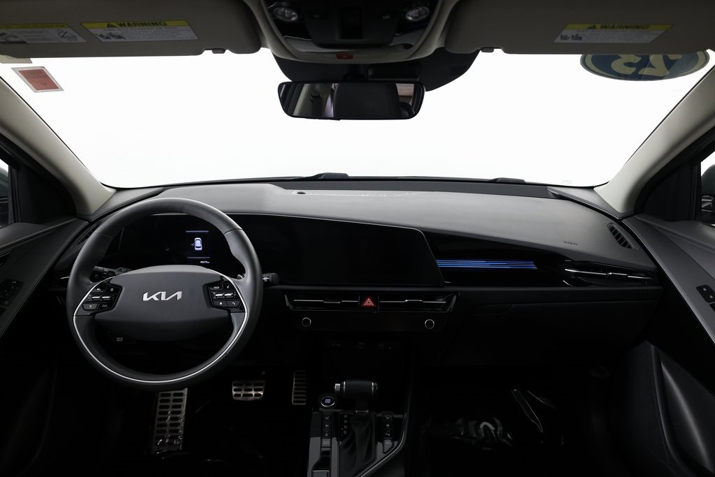 2023 Kia Niro SX Touring photo 4
