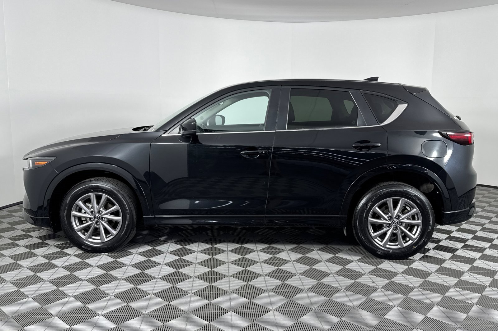 2024 Mazda CX-5 2.5 Select photo 6