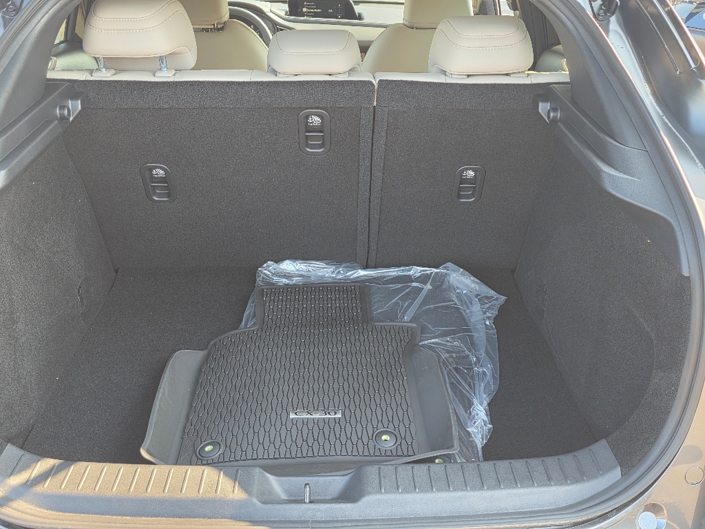 2025 Mazda CX-30 2.5 S Preferred photo 4