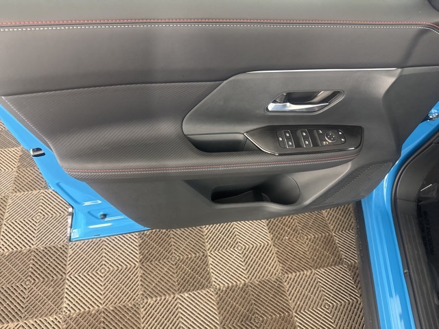 2026 Nissan Kicks SR photo 16