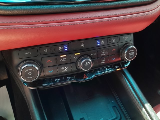 2021 Dodge Durango R/T photo 22