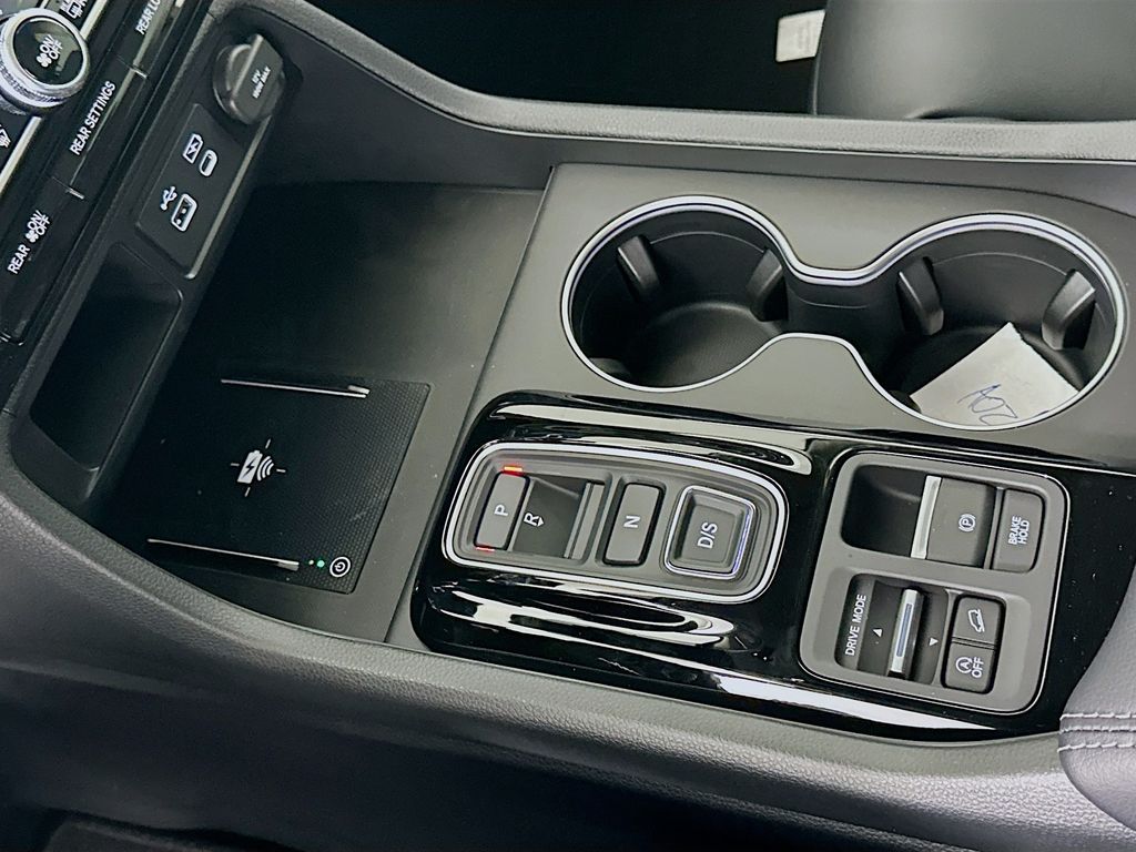 2025 Honda Pilot Touring photo 12