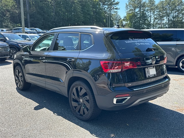 2024 Volkswagen Taos SE photo 3