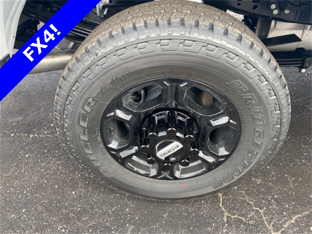 2025 Ford F-350 XL photo 17