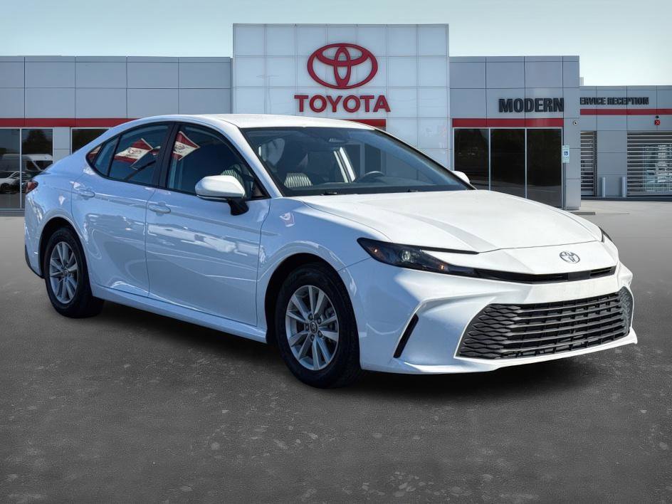 2025 Toyota Camry LE photo 2