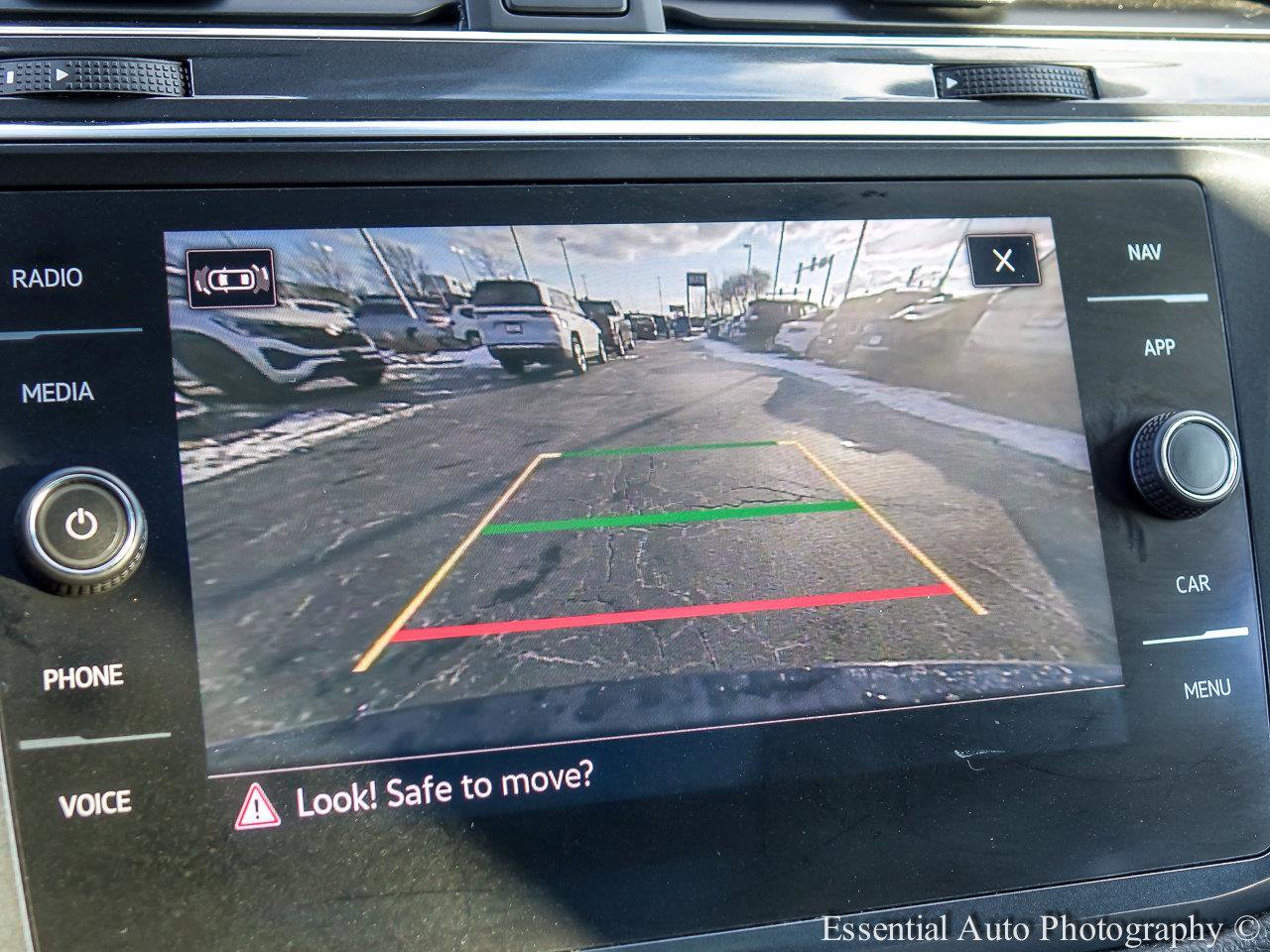 2022 VOLKSWAGEN TIGUAN - Image 15