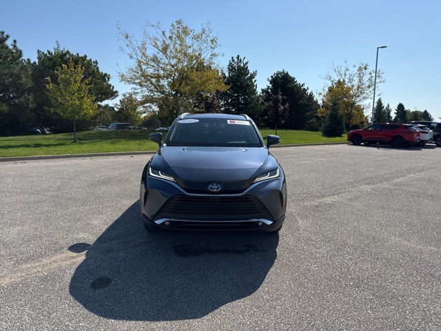 2024 Toyota Venza photo 2
