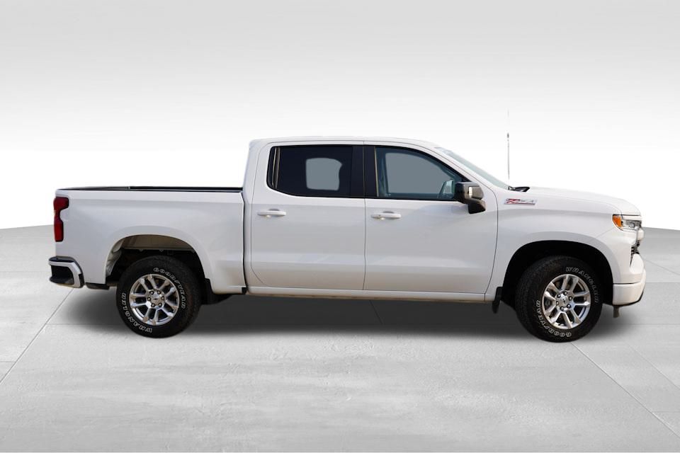 2024 Chevrolet Silverado 1500 RST Z71 photo 3
