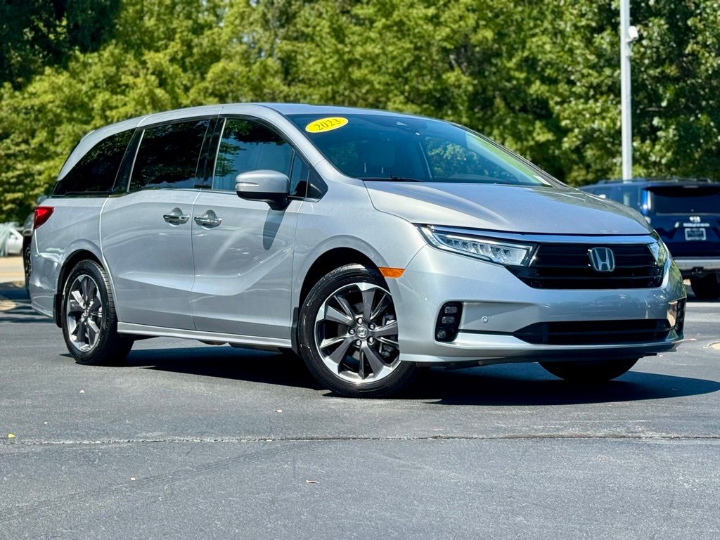 2023 Honda Odyssey Elite photo 2