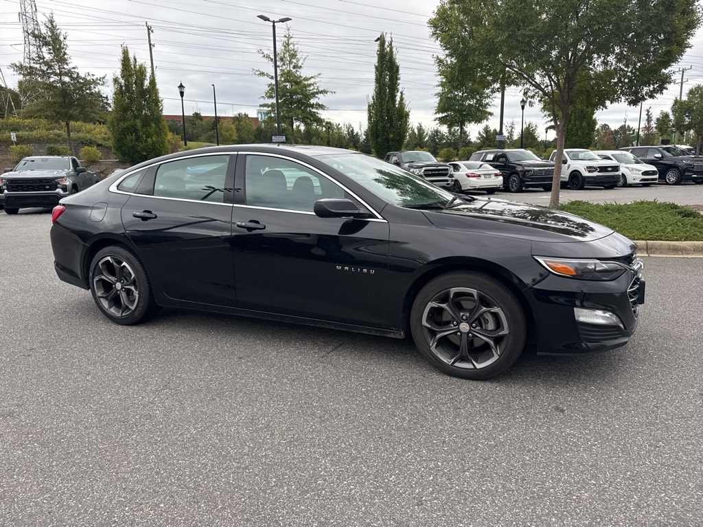 2023 Chevrolet Malibu 1LT photo 2