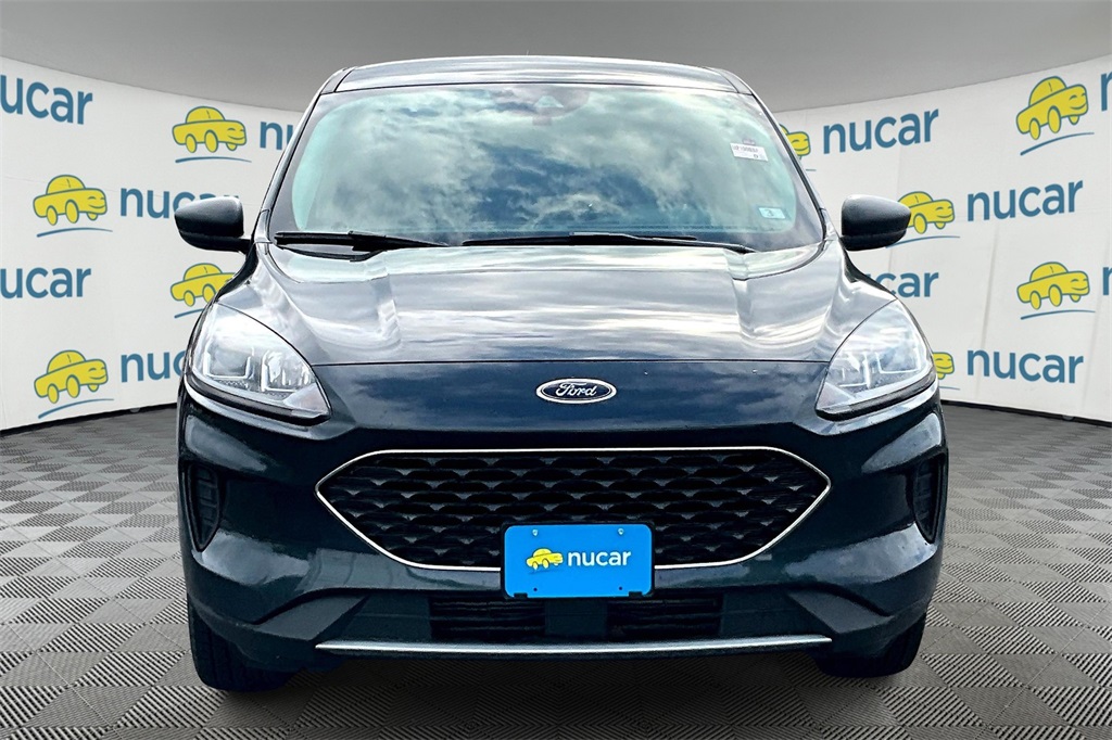 2022 Ford Escape SE photo 2
