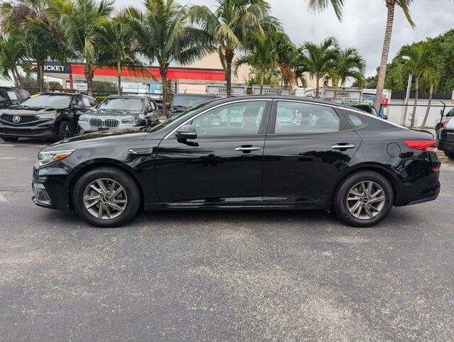 2020 Kia Optima LX SE photo 2
