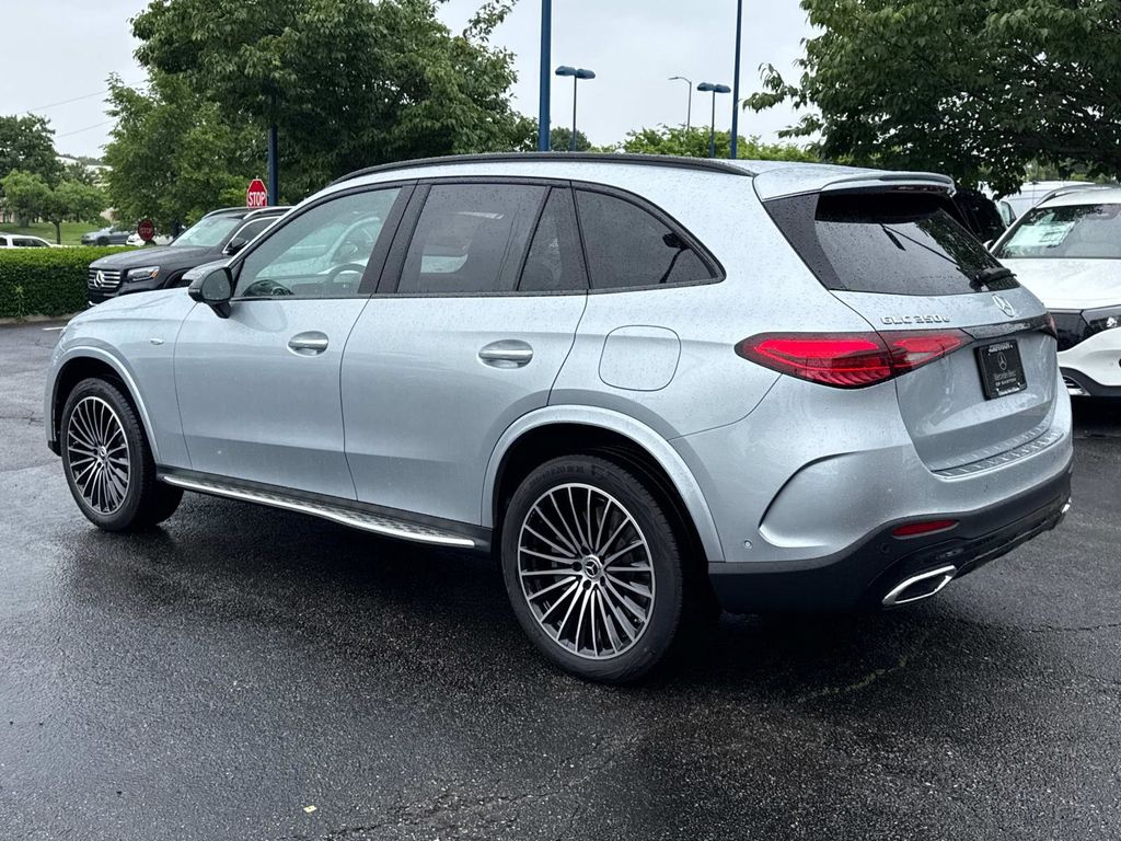 2025 Mercedes Benz GLC 350e 4MATIC photo 4