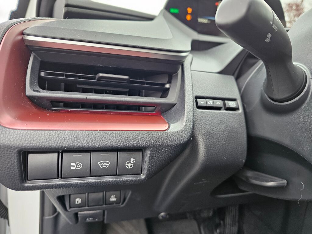 2023 Toyota Prius Prime XSE photo 27