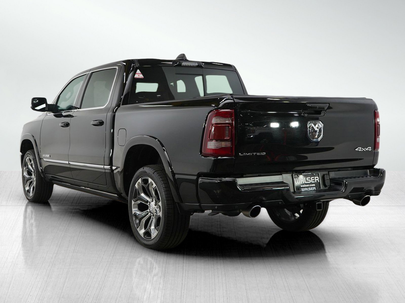 2023 Ram 1500 Limited photo 2