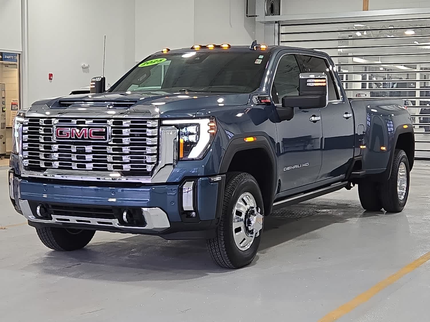 2025 GMC Sierra Denali's photo