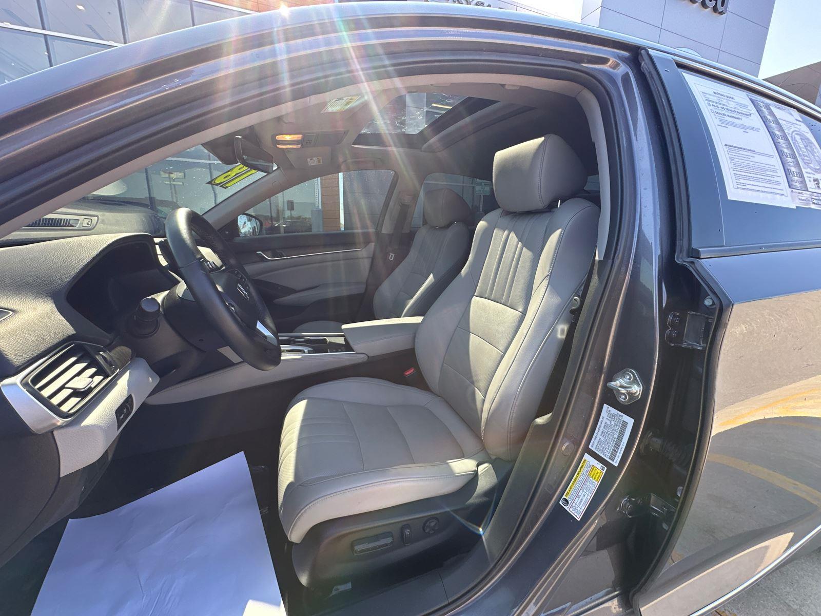 2018 Honda Accord EX-L 1.5T photo 9