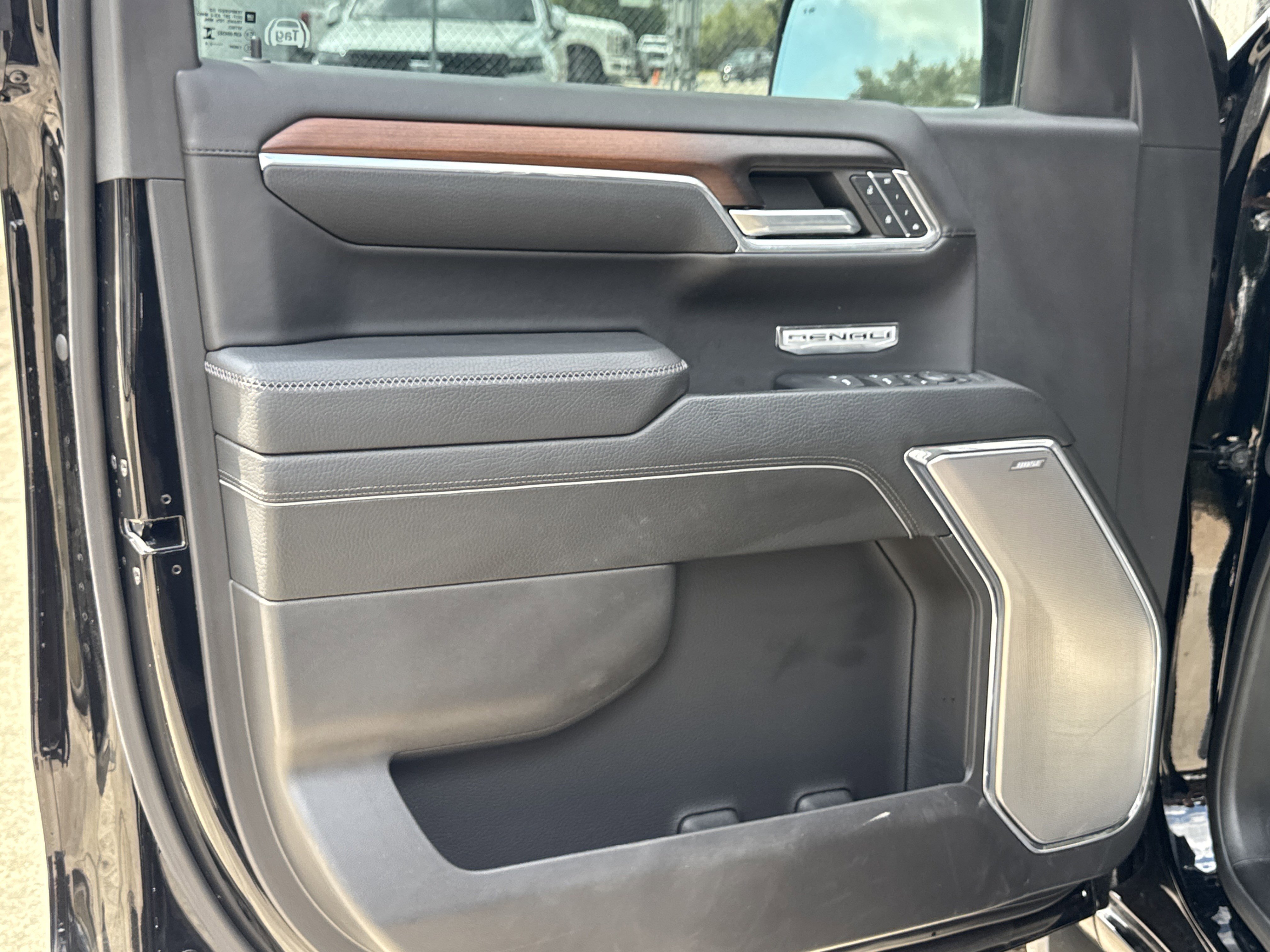 2024 Gmc Sierra 1500 Denali photo 2